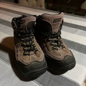 NWOB Coleman hiking boot